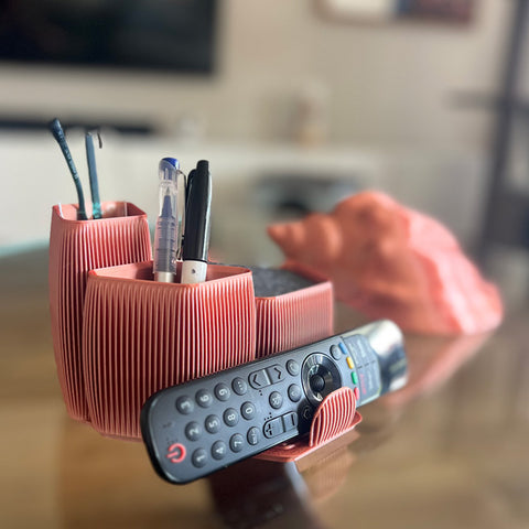 Declutter in Style – Modern 3D Printed Organizer with 6 Handmade Coasters